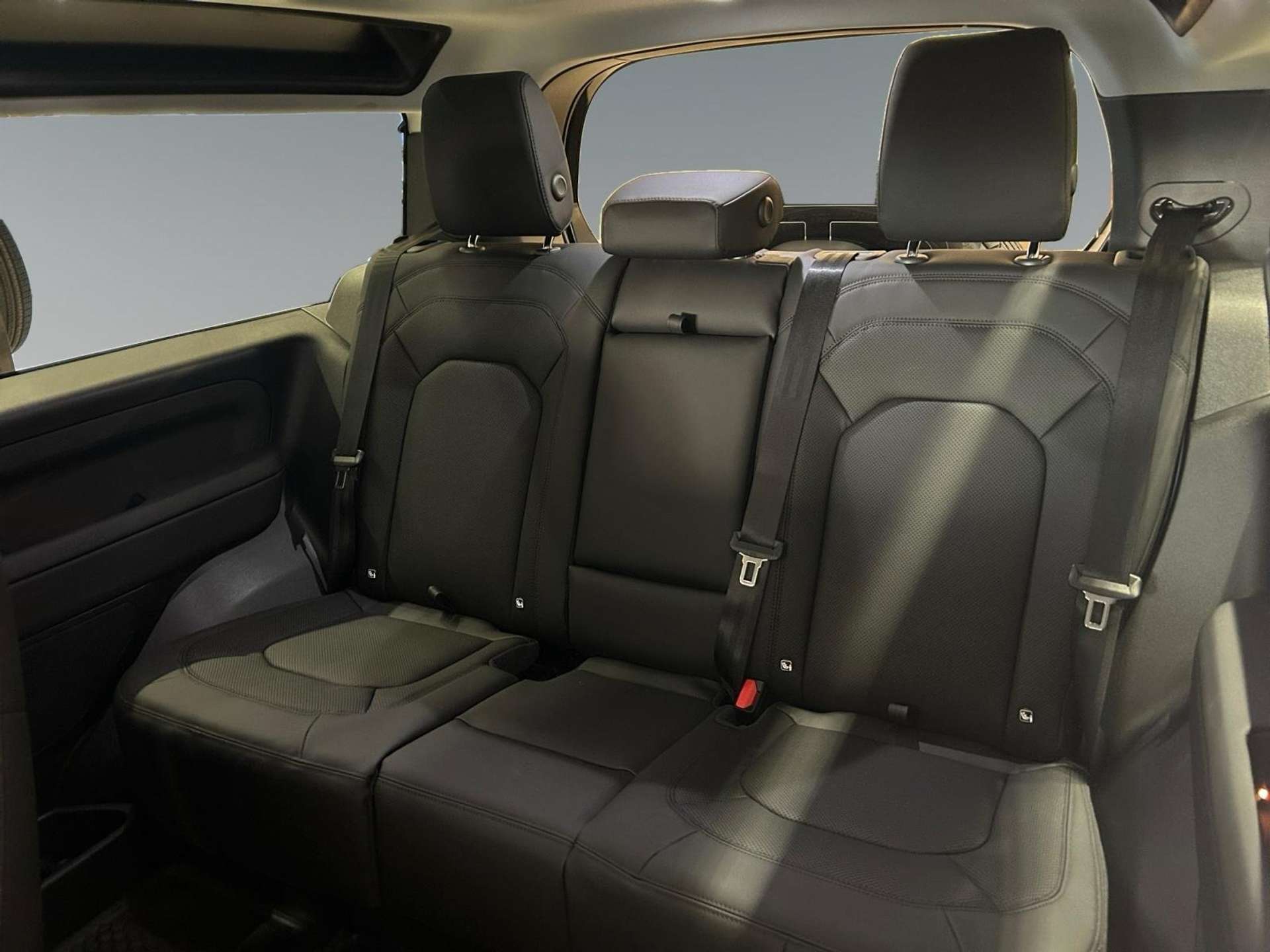 Land Rover Defender  X-Dynamic SE awd 200cv auto