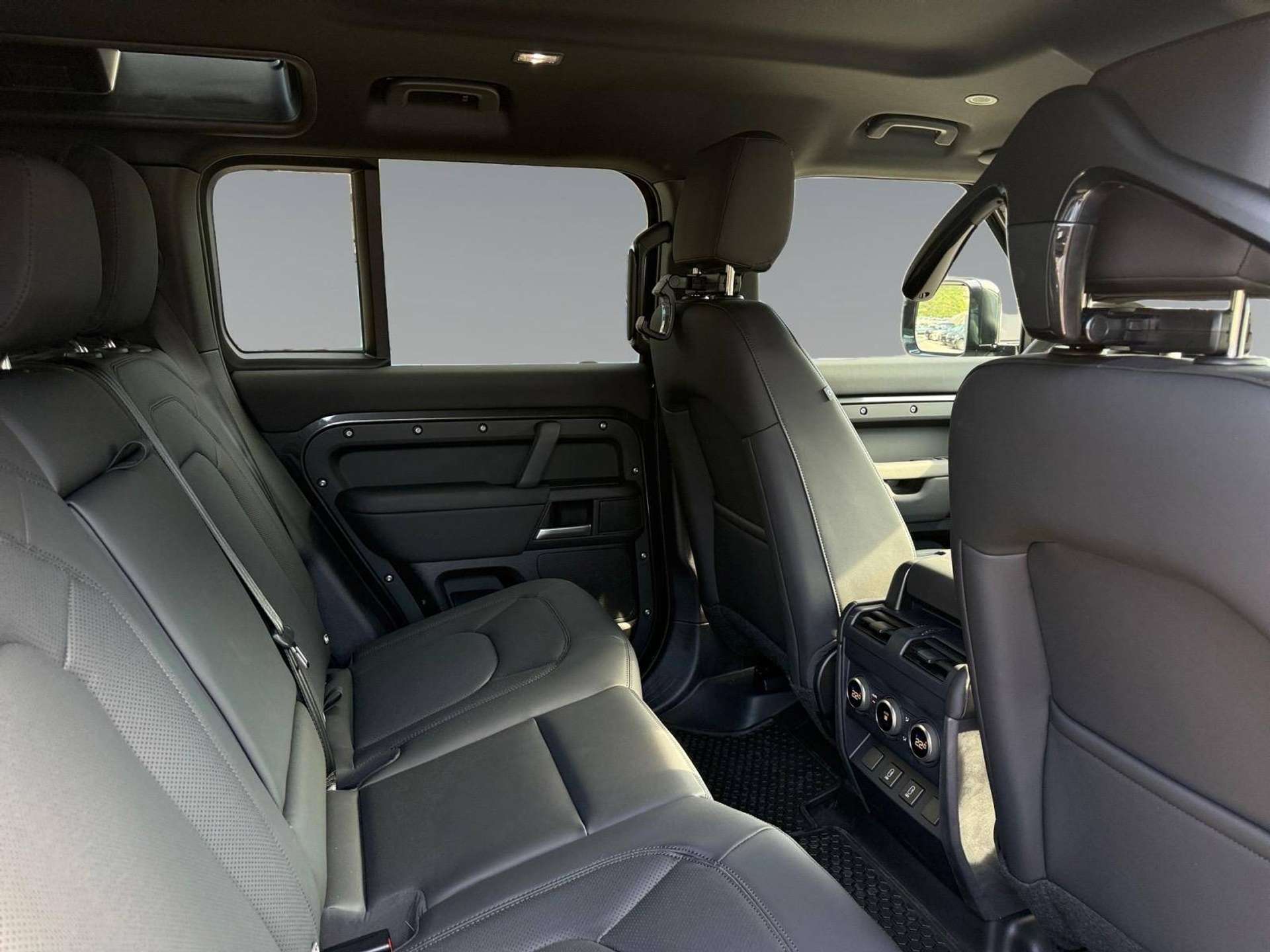 Land Rover Defender  110 3.0d mhev X-Dynamic SE awd 200cv auto