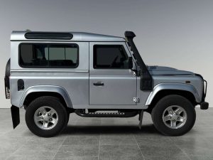 Land Rover Defender  Defender VI 2007 90 2.4 td S SW
